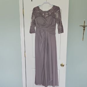 Gray Ruched Sweetheart Gown with 3/4 Sleeves